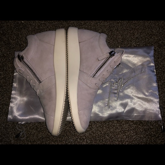 Women’s Giuseppe Sneakers - Picture 3 of 6